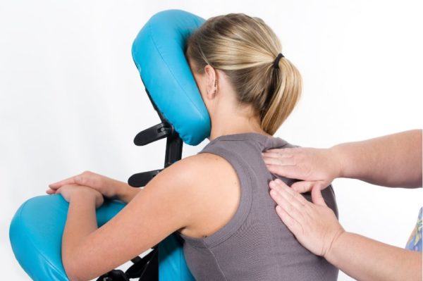 Chair Massage to relax the shoulders